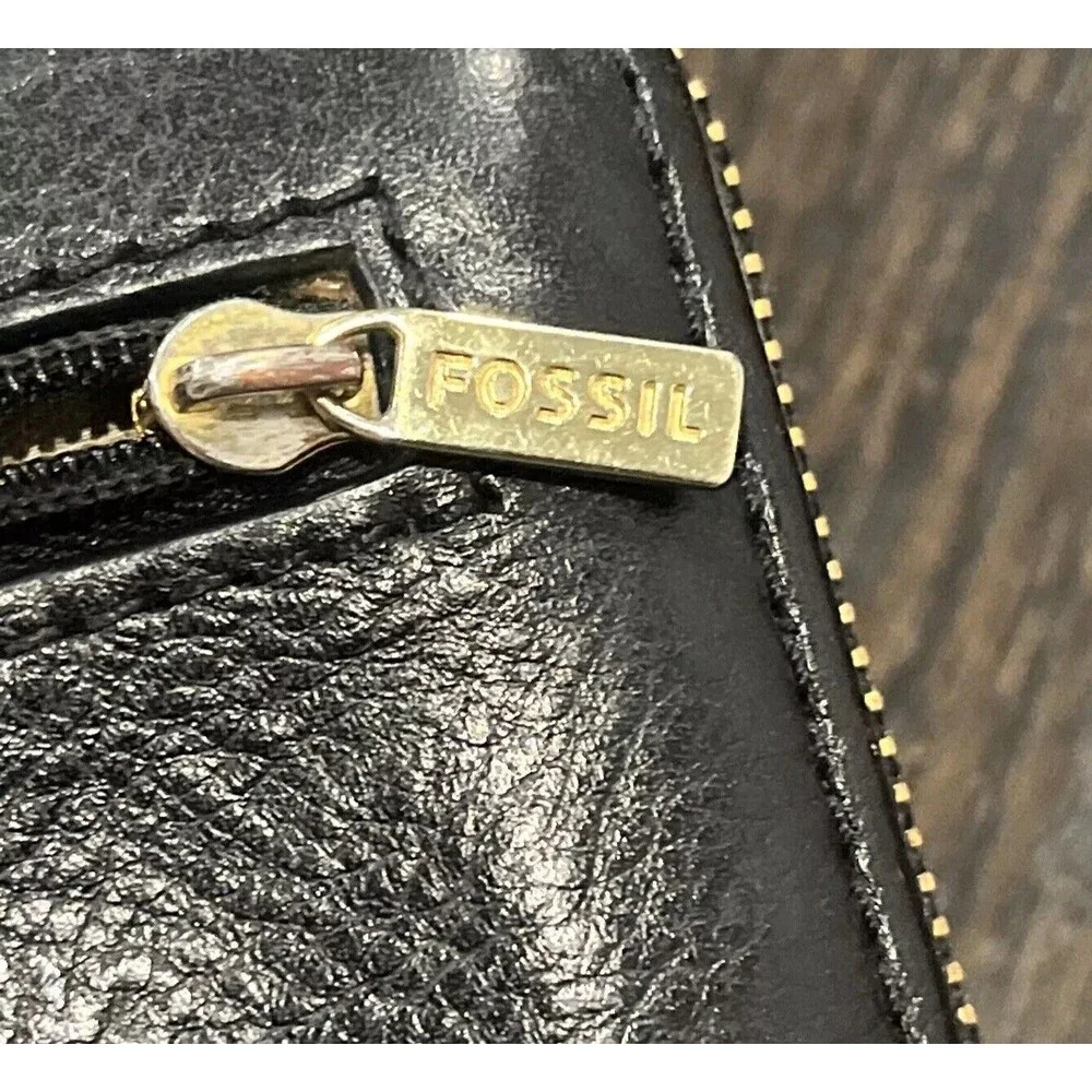 Fossil Sydney Wallet Wristlet Black Metallic Gold Leather Accordion‎ Clutch